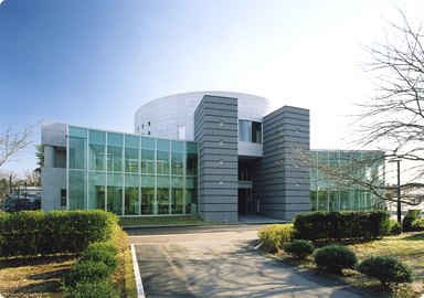 植草学園の大学図書館です