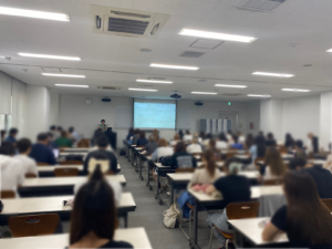 卒業生の講義を受けました！