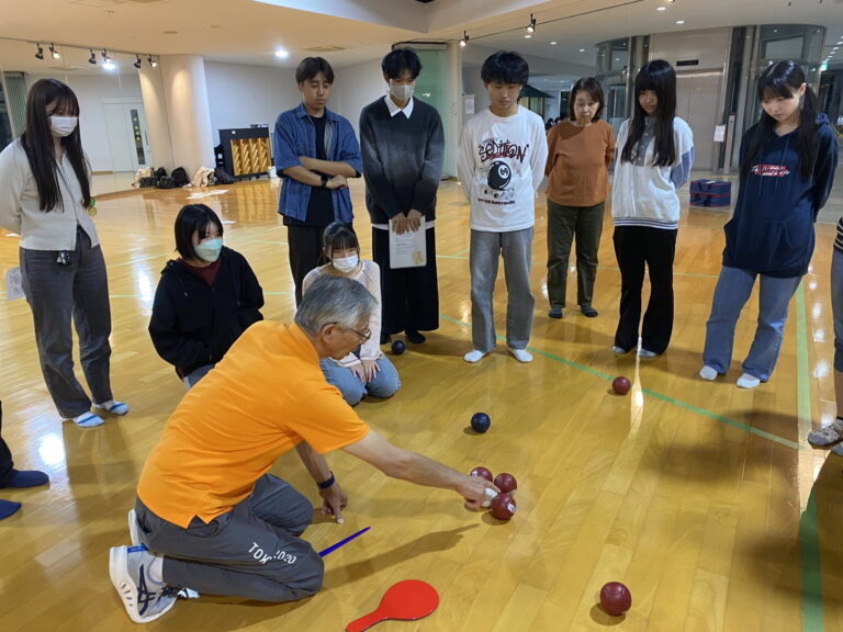 植草学園理事長杯特別支援学校ボッチャ大会に向けて審判講習会を行いました