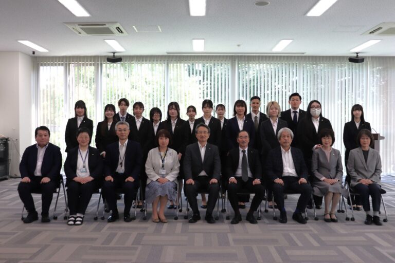 植草学園大学　令和８年度新入生・在学生スカラシップ生認定証授与式を行いました